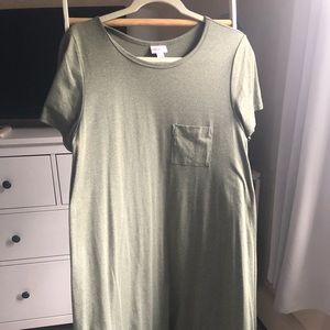Small LuLaRoe Carly dress, heather green